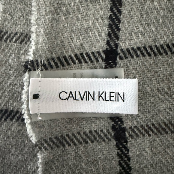 Calvin Klein Plaid Fringe Scarf - Picture 4 of 6